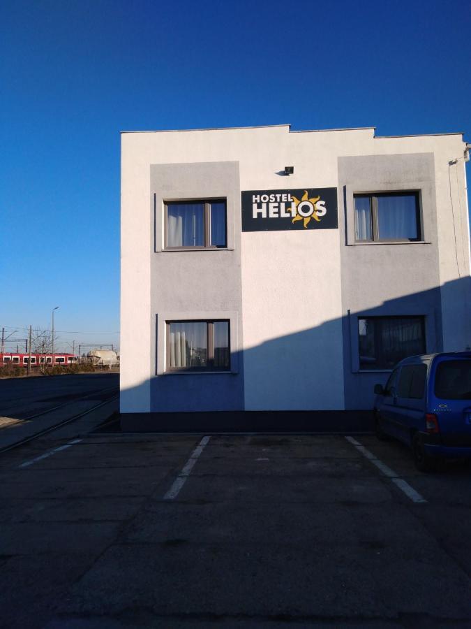 Hostel Helios Wrzesnia Bagian luar foto